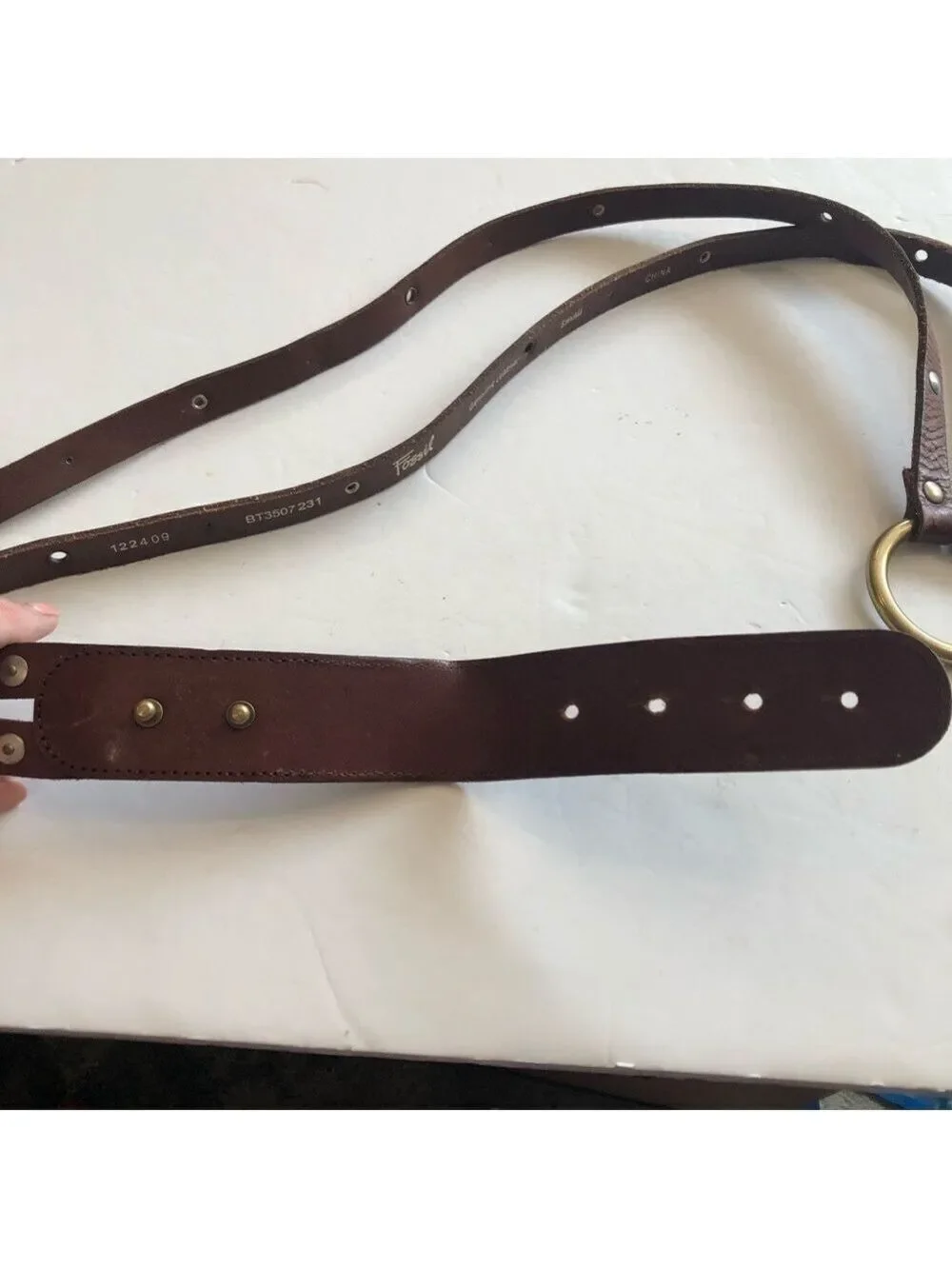 Fossil Size S vintage brown leather belt. Double strap ring closure studded